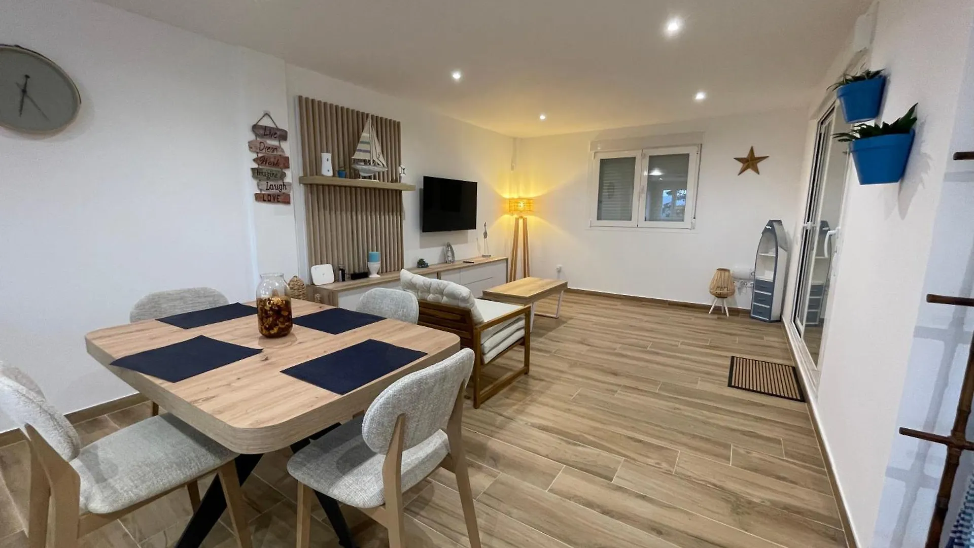 This Spectacular 3-Bedroom Apart location