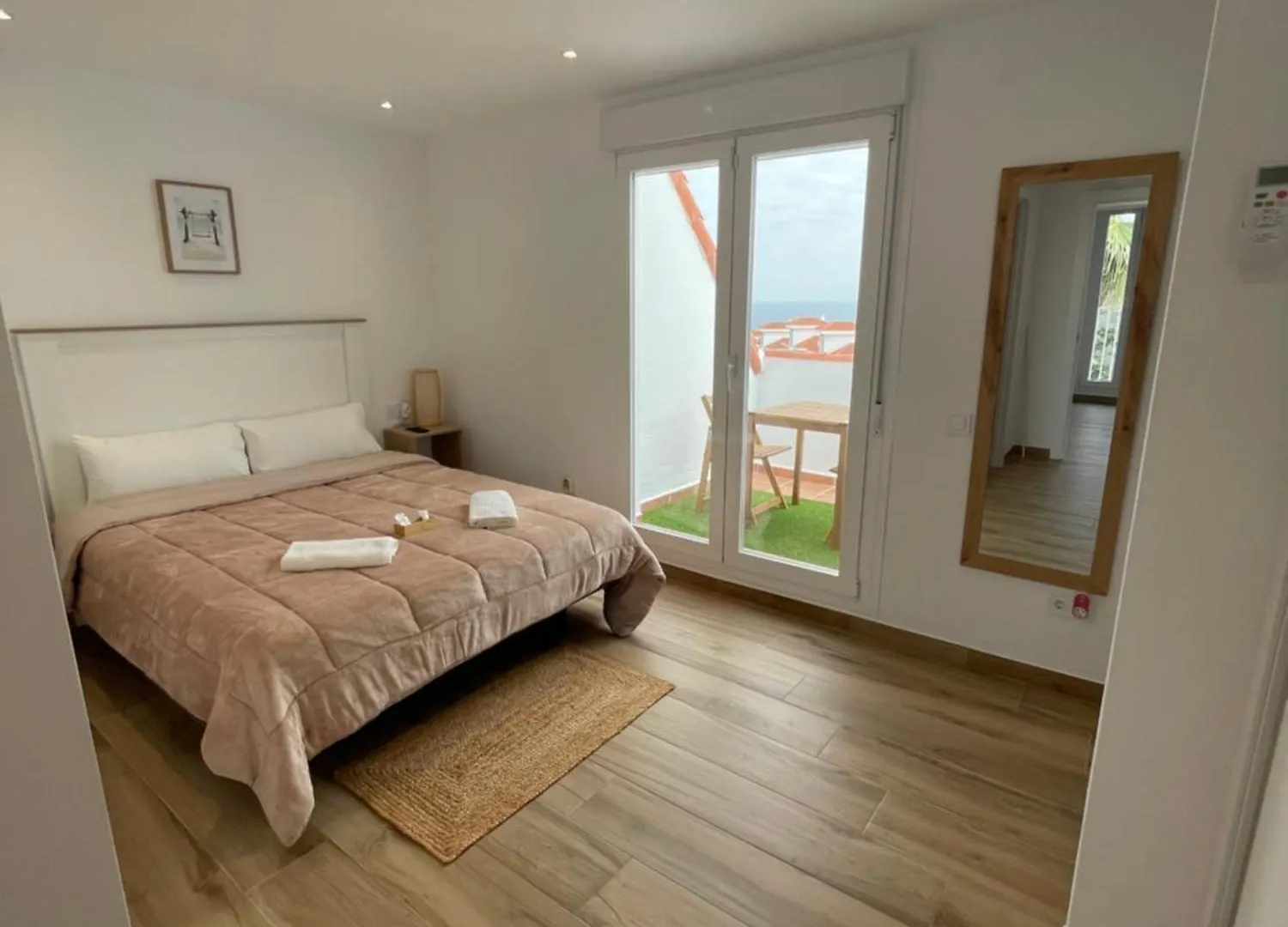 This Spectacular 3-Bedroom Apart Manilva Apartment